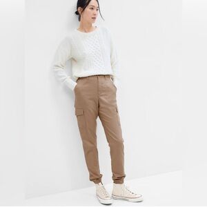 GAP Size 12 Petite Khaki Twill Girlfriend Jogger Pants